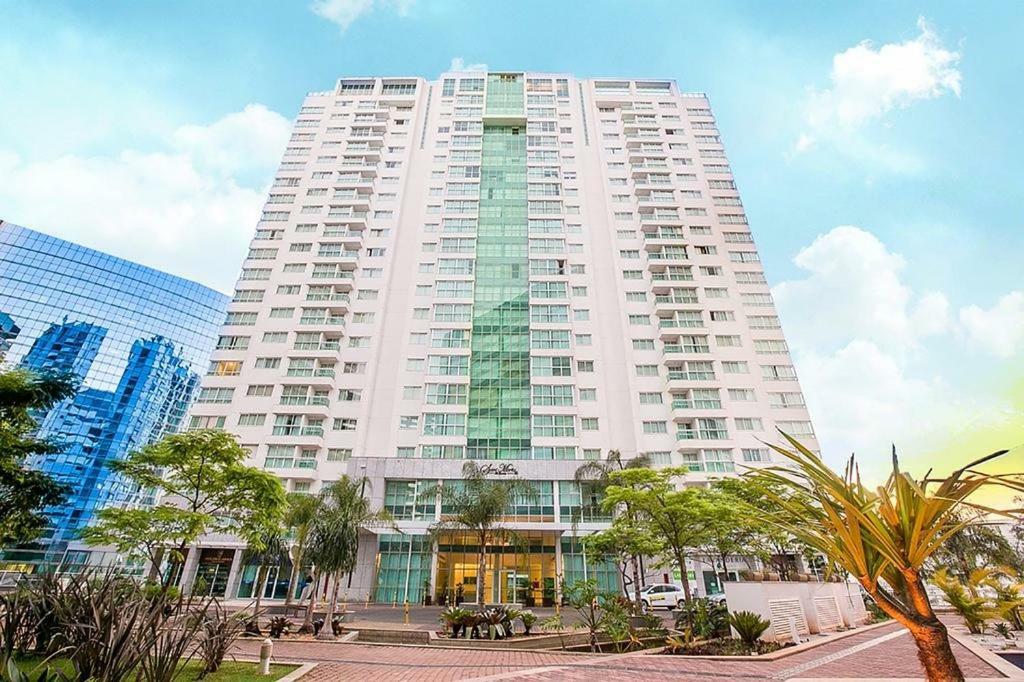 Ed Saint Moritz, Flat Com Garagem 02, Shn No Coracao De Brasilia Apartment Exterior photo